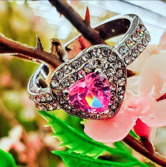 Candy Heart Lush Romance Heart Shaped Crystal Pink Crystal Silver Ring - Picture 4 of 16